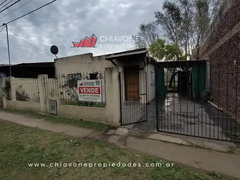 Casa de 2 dormitorios sobre amplio lote de 408 m² en Navarro