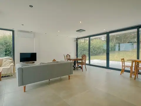 Casa 4 ambientes con 3 baños