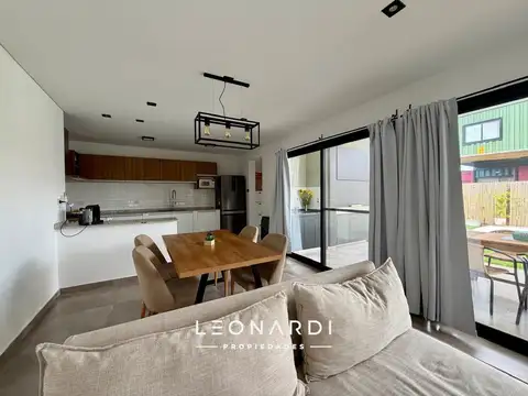 Casa 3 ambientes con 2 baños