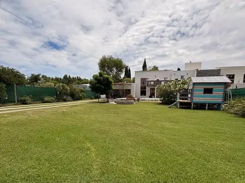 Casa en Venta en Alamos Del Aeroclub, USD 430.000