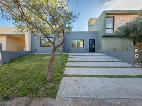 Venta casa a estrenar en docta 2 d y escritorio