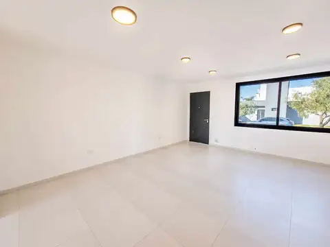 VENTA CASA A ESTRENAR EN DOCTA 2 D Y ESCRITORIO