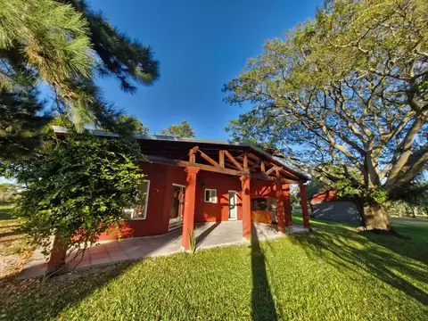 Casa en venta en loteo raices de carolina