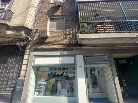 Local comercial con depósito- Entre Rios 720