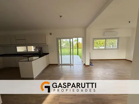 Casa en Venta al Este