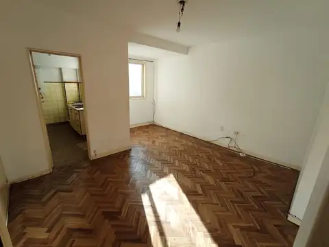 VENTA DEPTO AMPLIO Y LUMINOSO 2 AMB AL FRENTE, ALMAGRO