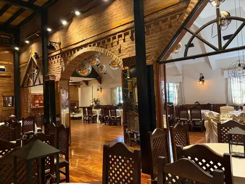 ALQUILER LOCAL EN ESQUINA - HOY SALÓN DE FIESTAS