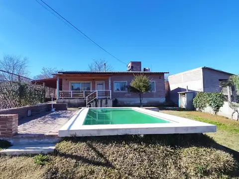 Venta casa pileta 2dor parador tanti escritura