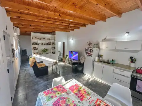 Depto Tipo Casa 2 ambientes con 1 baño