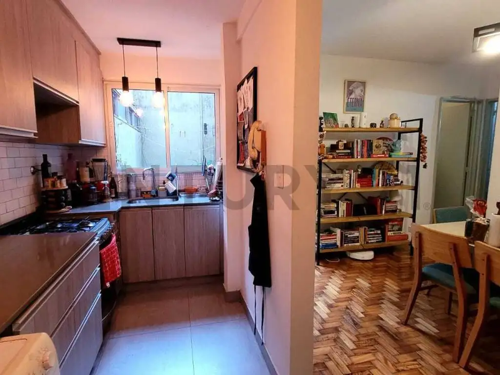 San Juan 3400, Piso 1