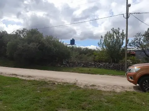 Campo de 9 hectáreas con escritura en Mina Clavero