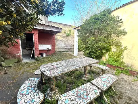 VENTA CASA  4AMBIENTES PARQUE AVELLANEDA A.CREDIT0