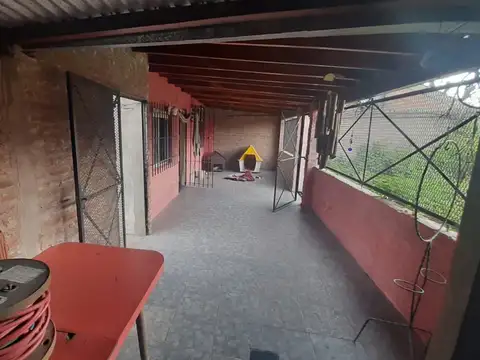 Casa 3 ambientes con 1 baño
