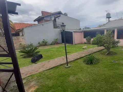 CASA 3 AMBIENTES EN VENTA MONTE GRANDE CON LOCAL