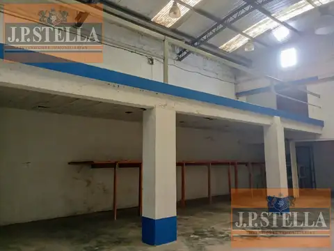 Galpon en Alquiler 30  mts Fondo