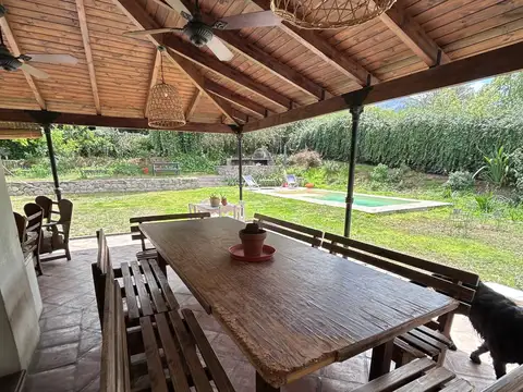 Casa en Venta con 2 cocheras