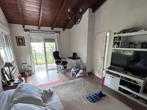 Casa en venta de 4 dormitorios c/pileta en San Lorenzo