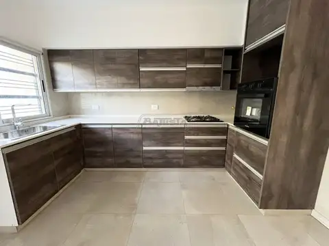 Casa en Venta en Ramos Mejía, USD 145.000
