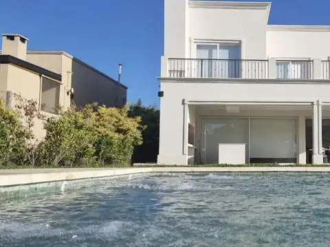 Casa  en Venta en Santa Elena, Pilar del Este, Pilar