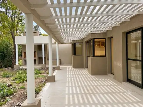 Casa en Venta en Funes, USD 185.000