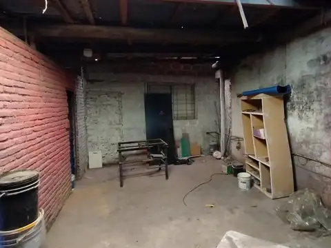 GALPÓN INTERNO CON ENTRADA DE VEHICULOS (POSESIÓN)