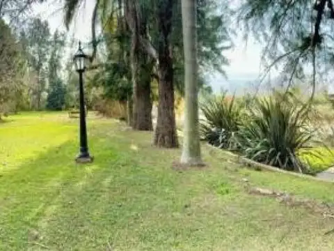 Casa en venta - 5 Dormitorios 4 Baños - 36.303Mts2 - Tigre