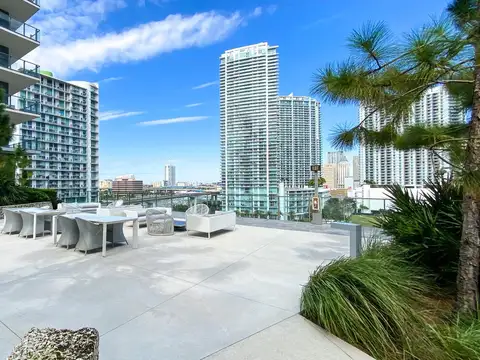 Departamento en   Miami - 2 dormitorios - Urdapilleta Propiedades