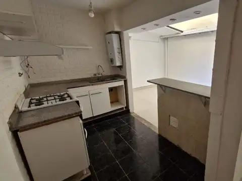 VENTA DPTO 3 AMBIENTES PATIO PARRILLA FLORES