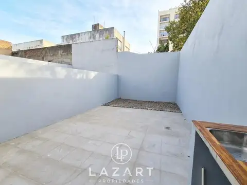 Hermosa oficina en planta baja 2 amb y medio con patio propio!