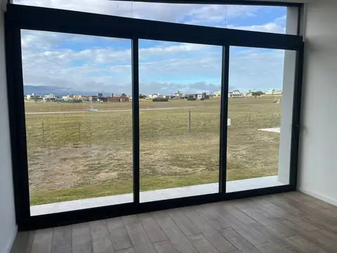 CASA 4 DORM EN PUERTO DEL AGUILA