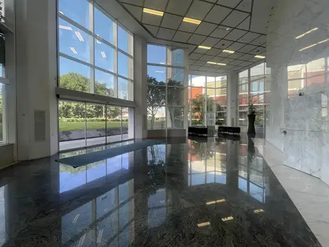 Oficina en Venta con 13 cocheras