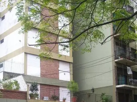 Exc Local 250 M2 Y 15 Cocheras En Subsuelo (retasado)