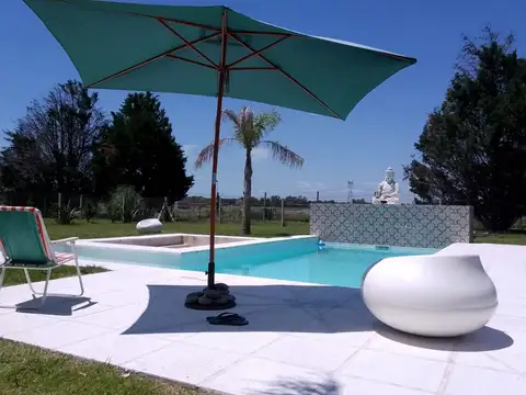 CASA EN VENTA EN LOS ALCANFORES - PILAR