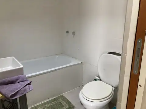 Depto Tipo Casa en Venta en Flores, USD 132.500