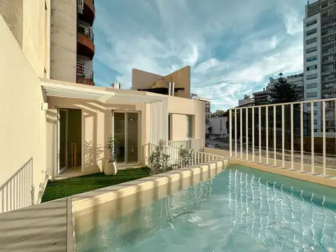 Casa en venta en zona centro de 3 dormitorios con pileta y patio