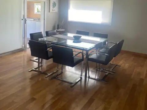 Casa en Venta con 5 cocheras