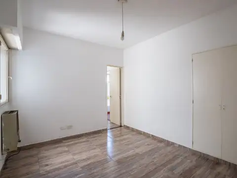 Av. Hipólito Yrigoyen 4000, Piso 4