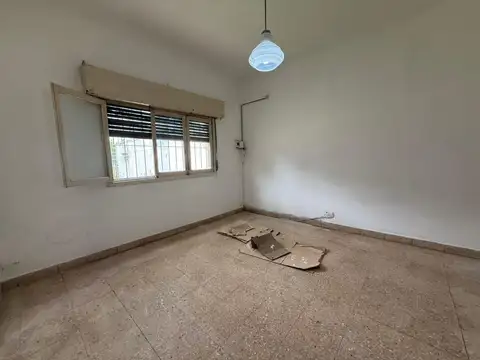 Casa en Alquiler con 1 cochera