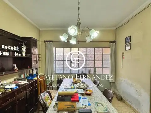 Casa en Venta con 5 cocheras