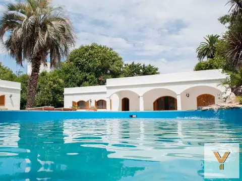 Casa en Venta en Villa Elisa, USD 470.000