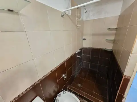 Local en Venta 25 años