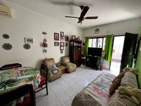 Depto Tipo Casa 2 ambientes con 1 baño