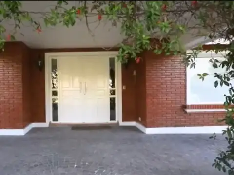 Casa en Alquiler de 3 dormitorios