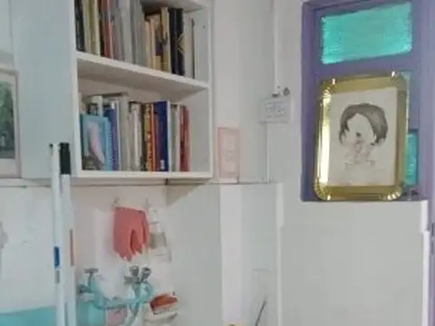 Se vende un agradable departamento de 2 ambientes con patio - Parque Patricios
