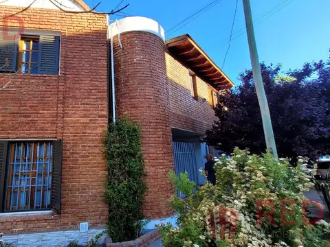 Depto Tipo Casa en Venta con 1 cocheras