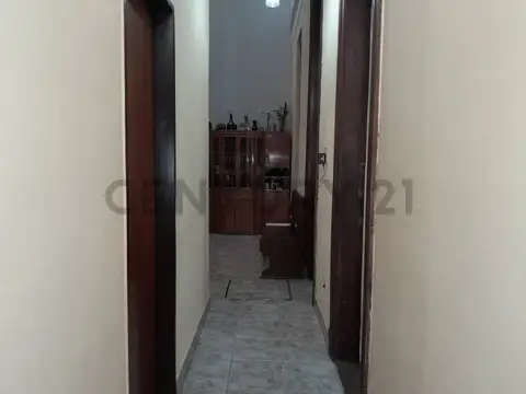 Zuviría 200, Piso 0