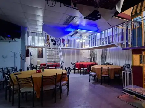 Venta casa 7 ambientes + local en Glew