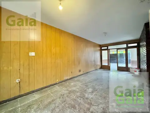 Casa en Venta con 3 cocheras