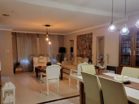 B. Iturraspe 100, Piso 0