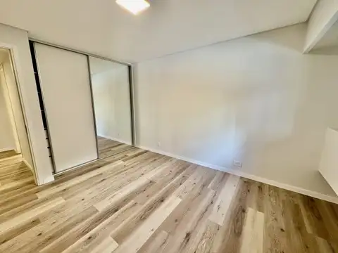 Departamento dúplex 2 dormitorios en Zona Rio. Roca Esq Tucuman.